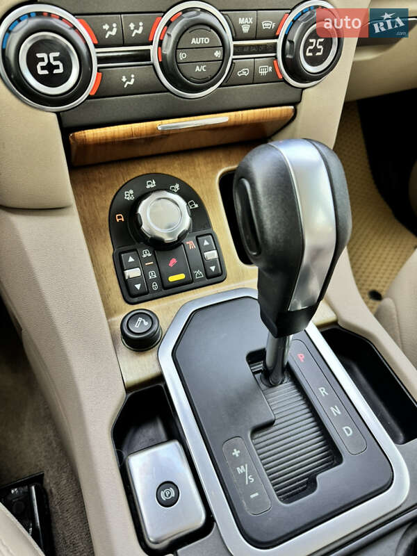 Позашляховик / Кросовер Land Rover Discovery 2012 в Звягелі