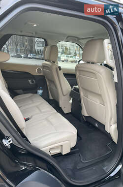 Позашляховик / Кросовер Land Rover Discovery 2019 в 