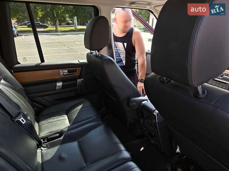 Внедорожник / Кроссовер Land Rover Discovery 2015 в Киеве фото 11 Внедорожник / Кроссовер Land Rover Discovery 2015 в Киеве
