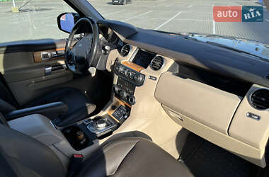 Внедорожник / Кроссовер Land Rover Discovery 2014 в 
