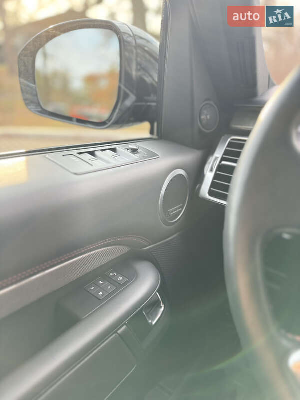 Внедорожник / Кроссовер Land Rover Discovery 2019 в Буче фото 47 Внедорожник / Кроссовер Land Rover Discovery 2019 в Буче