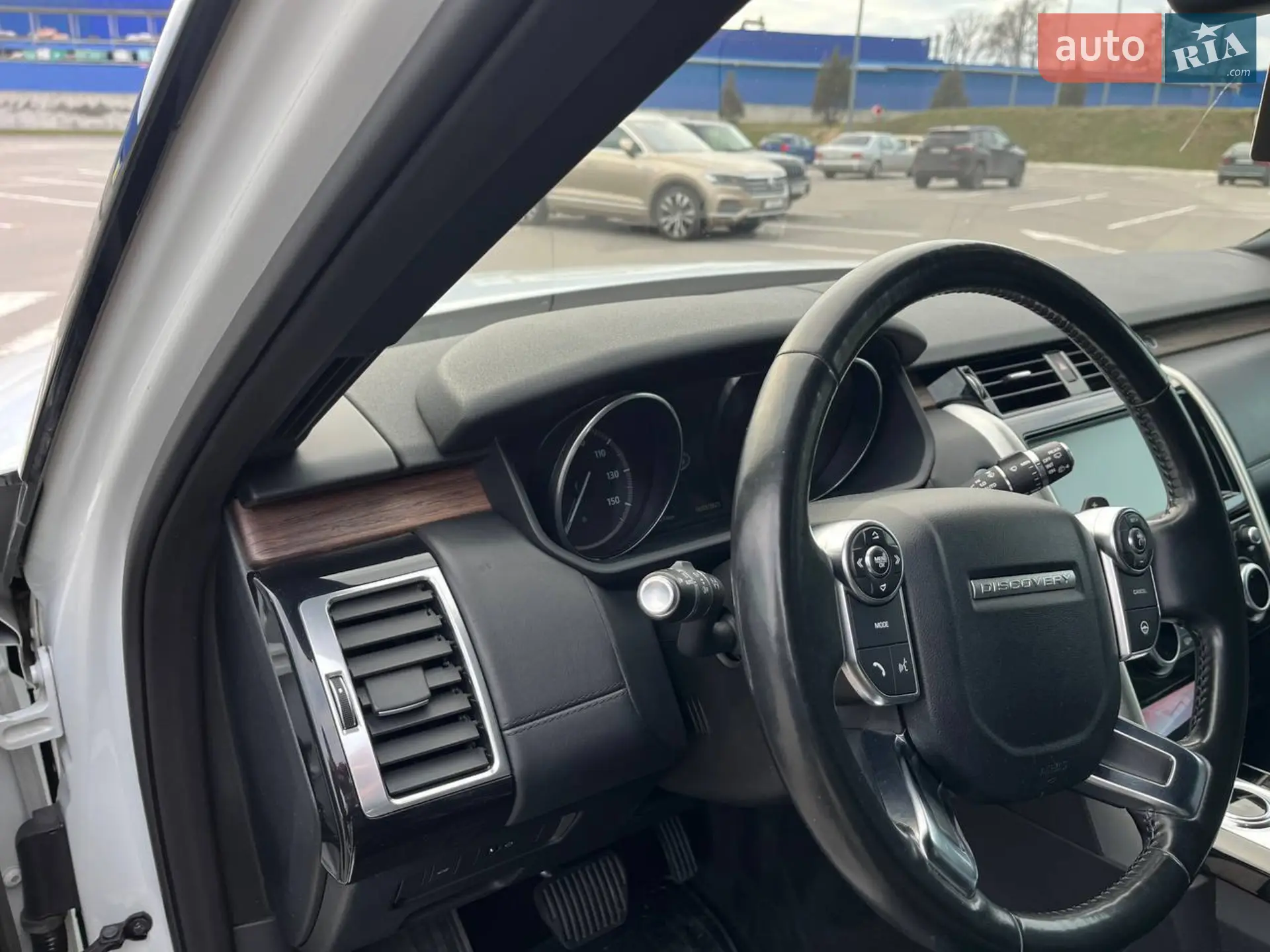 2017 Land Rover Discovery - мініатюра 24