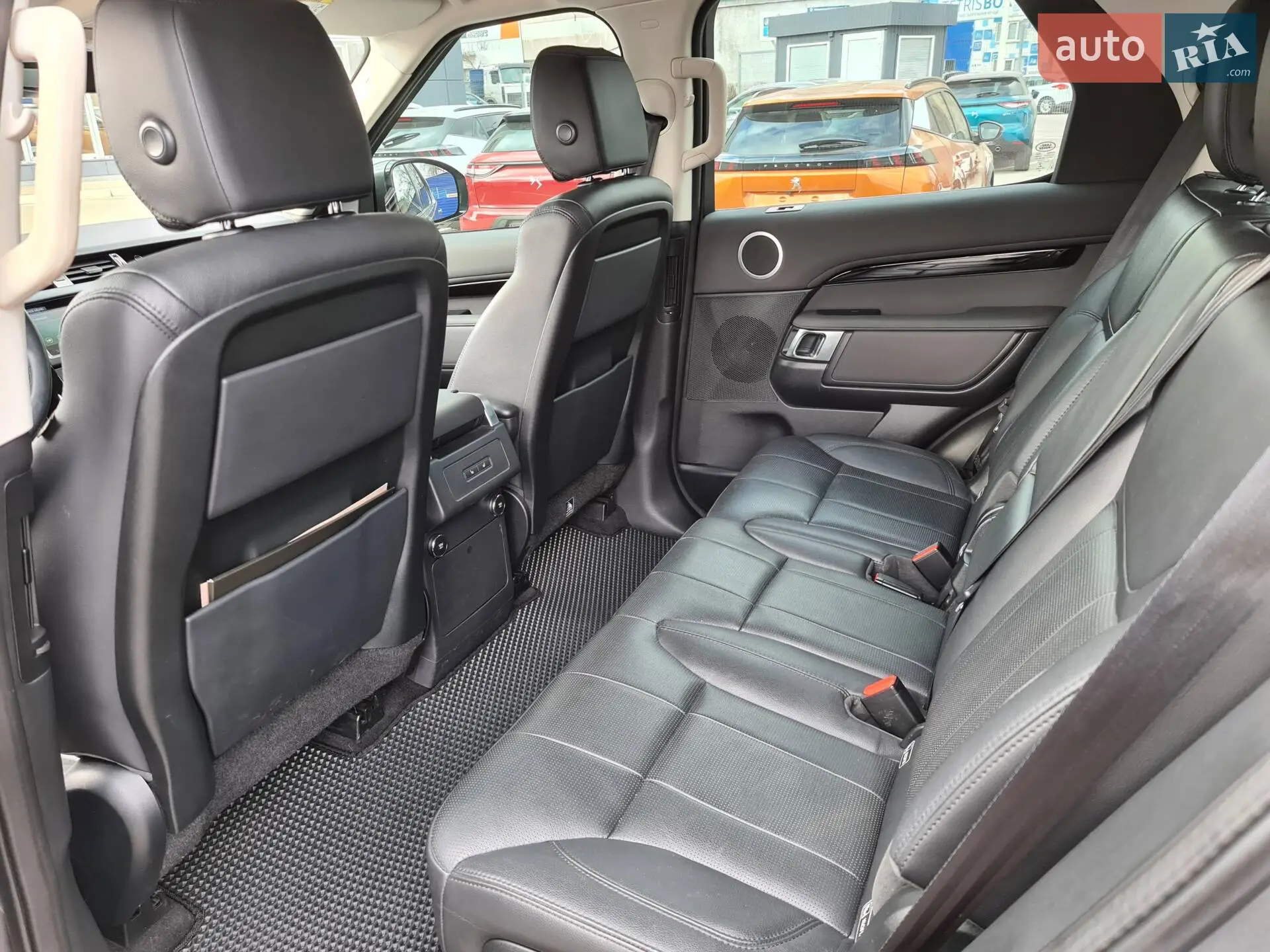 2019 Land Rover Discovery - мініатюра 35