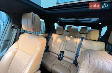 Внедорожник / Кроссовер Land Rover Discovery 2018 в 