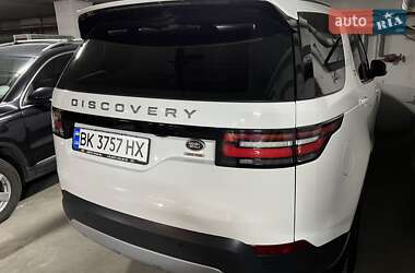 Внедорожник / Кроссовер Land Rover Discovery 2017 в 