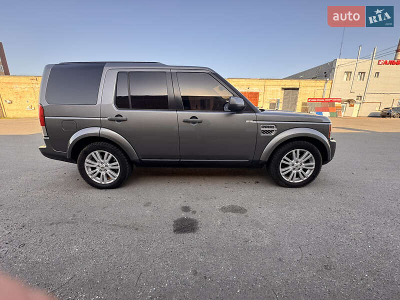 Внедорожник / Кроссовер Land Rover Discovery 2010 в 