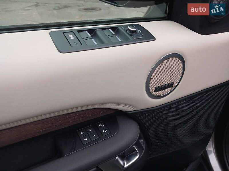 Позашляховик / Кросовер Land Rover Discovery 2019 в Києві