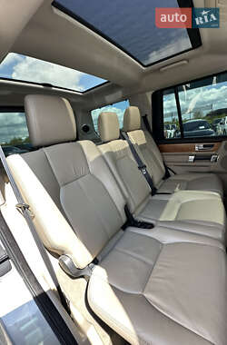 Позашляховик / Кросовер Land Rover Discovery 2013 в 