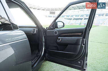 Внедорожник / Кроссовер Land Rover Discovery 2017 в 
