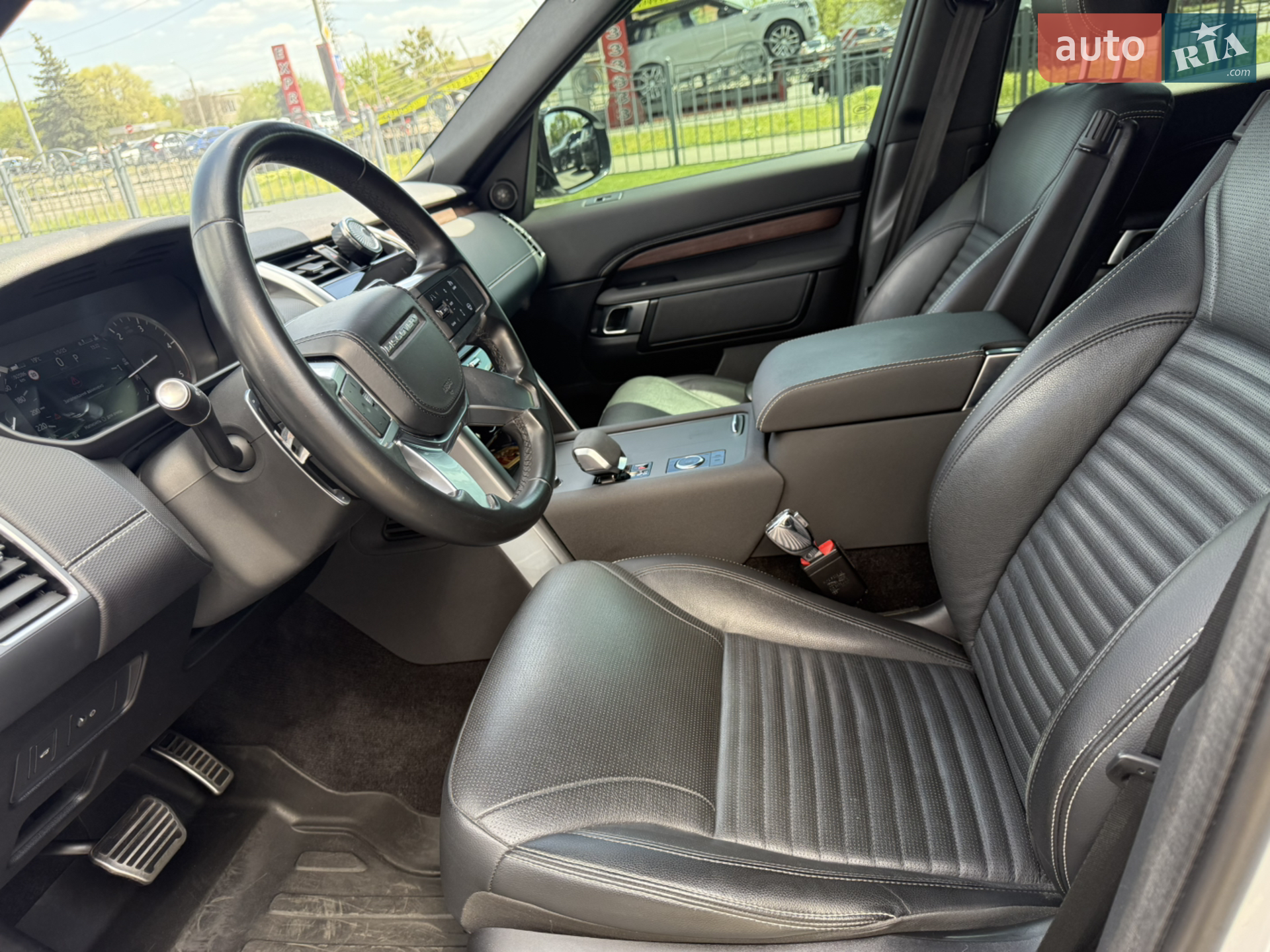 2023 Land Rover Discovery - мініатюра 22