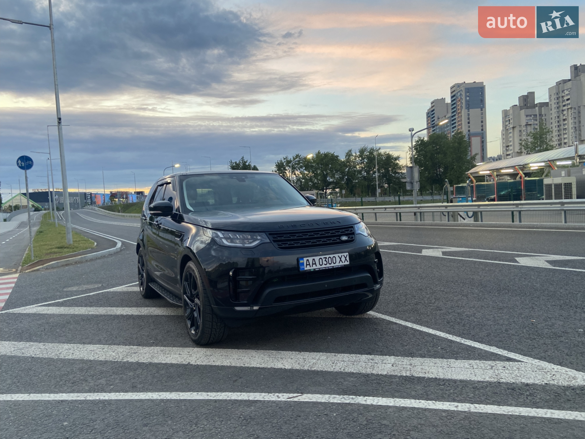 2017 Land Rover Discovery - мініатюра 25