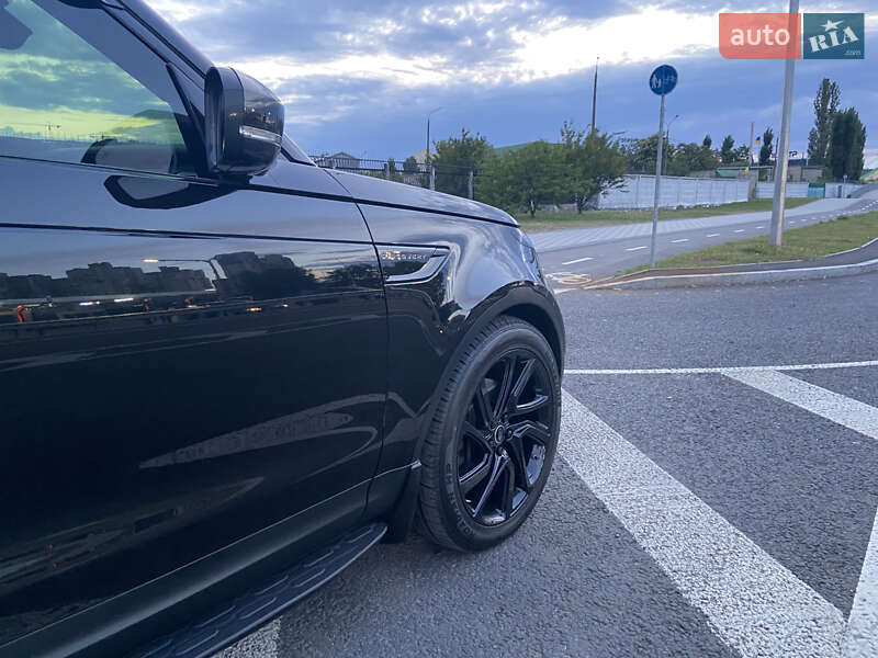 Позашляховик / Кросовер Land Rover Discovery 2017 в Києві