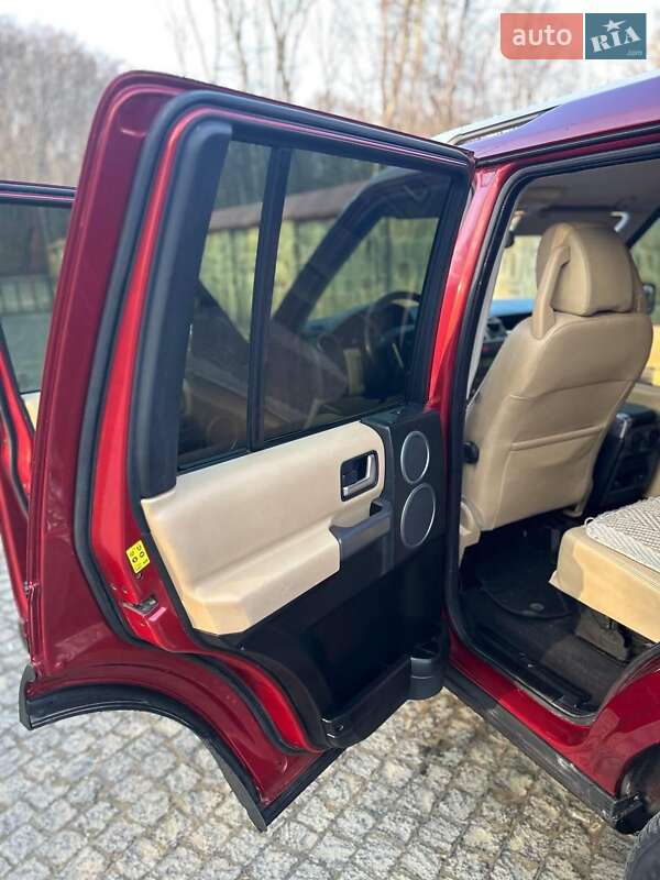 Внедорожник / Кроссовер Land Rover Discovery 2006 в Черновцах