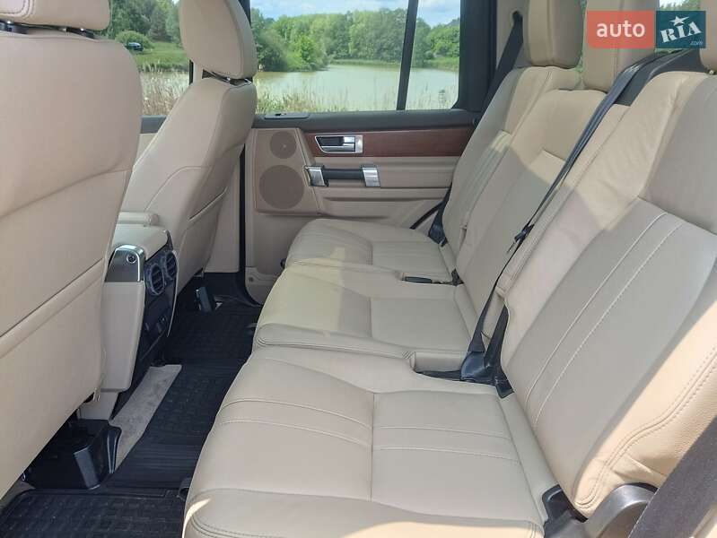 Позашляховик / Кросовер Land Rover Discovery 2016 в Києві