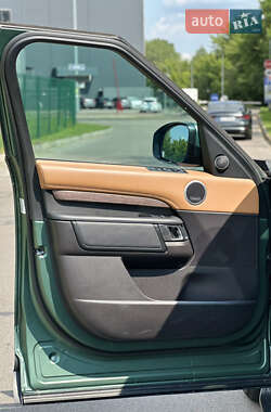 Внедорожник / Кроссовер Land Rover Discovery 2018 в 