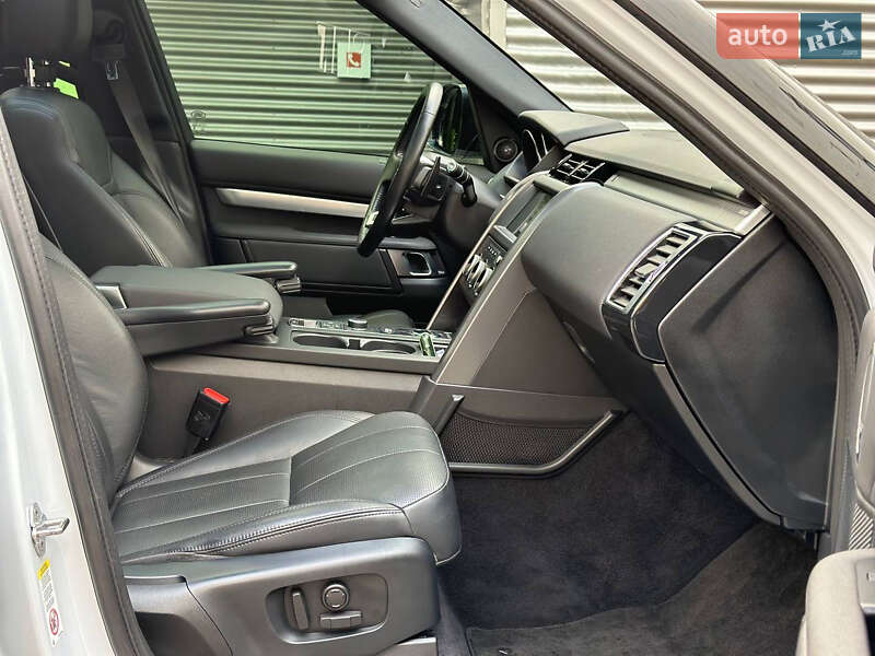Внедорожник / Кроссовер Land Rover Discovery 2019 в Киеве