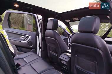 Внедорожник / Кроссовер Land Rover Discovery 2015 в 