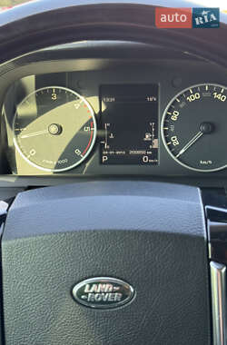 Внедорожник / Кроссовер Land Rover Discovery 2015 в 