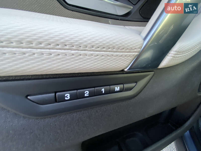 Внедорожник / Кроссовер Land Rover Discovery 2019 в Запорожье
