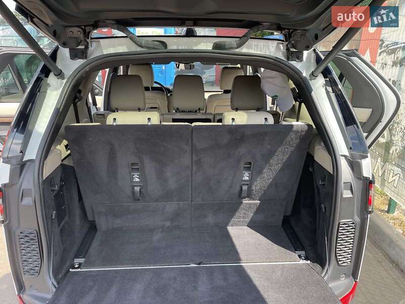 Внедорожник / Кроссовер Land Rover Discovery 2018 в Киеве