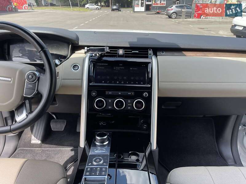 Внедорожник / Кроссовер Land Rover Discovery 2018 в Киеве