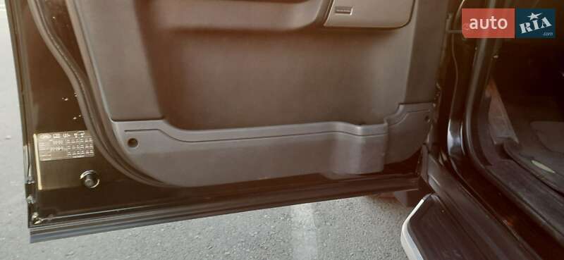 Внедорожник / Кроссовер Land Rover Discovery 2010 в Одессе