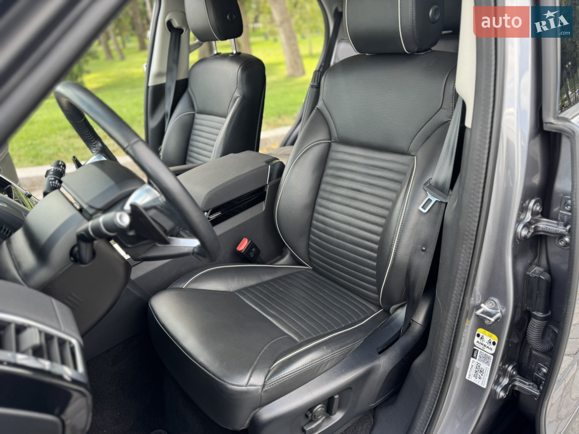 2020 Land Rover Discovery - мініатюра 41