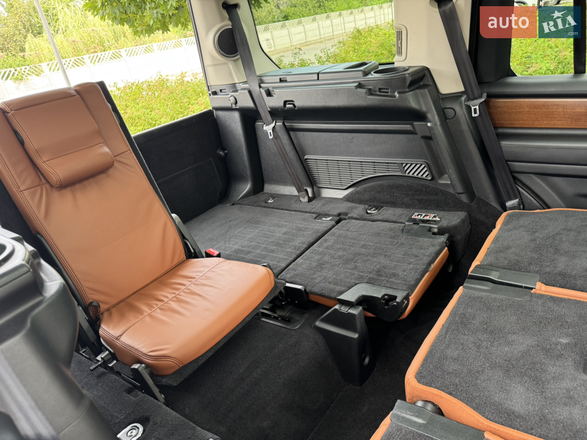 2016 Land Rover Discovery - мініатюра 14