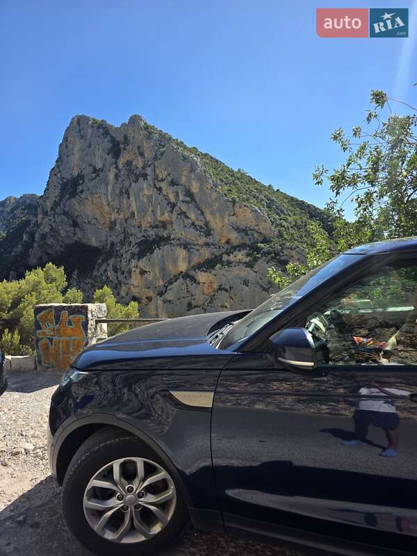 Внедорожник / Кроссовер Land Rover Discovery 2018 в Киеве