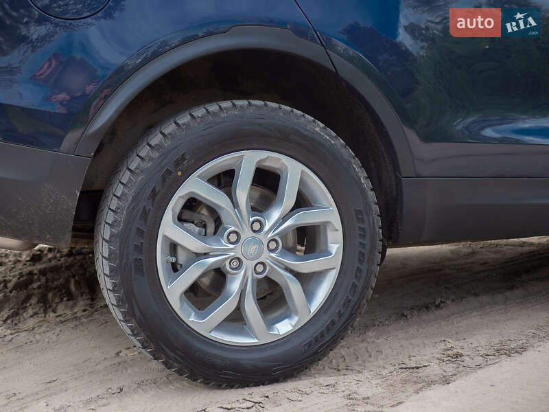 Внедорожник / Кроссовер Land Rover Discovery 2018 в Киеве