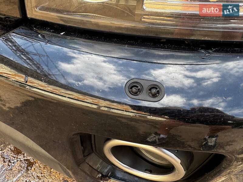 Позашляховик / Кросовер Land Rover Discovery 2016 в Києві