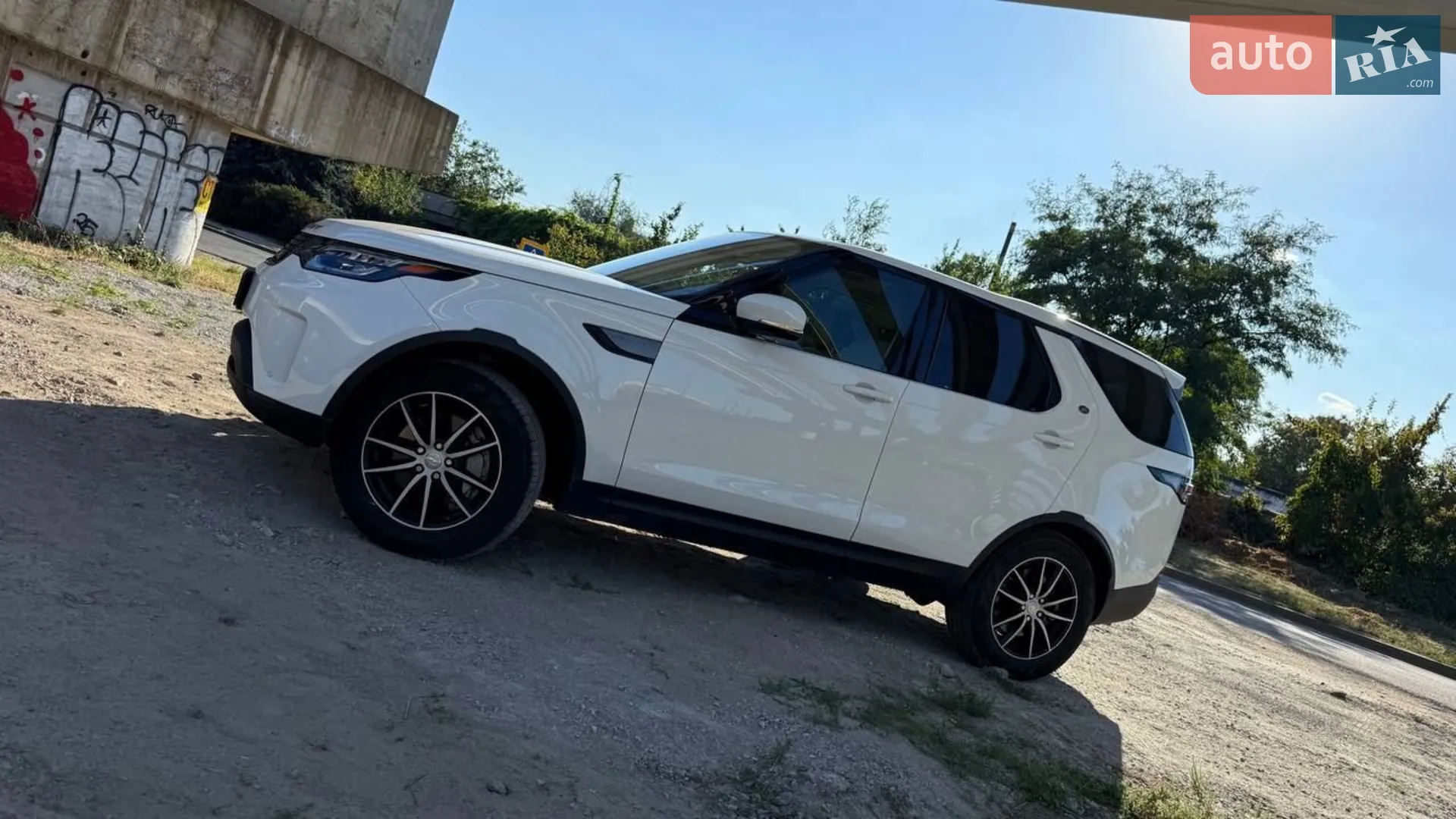 2018 Land Rover Discovery - мініатюра 23