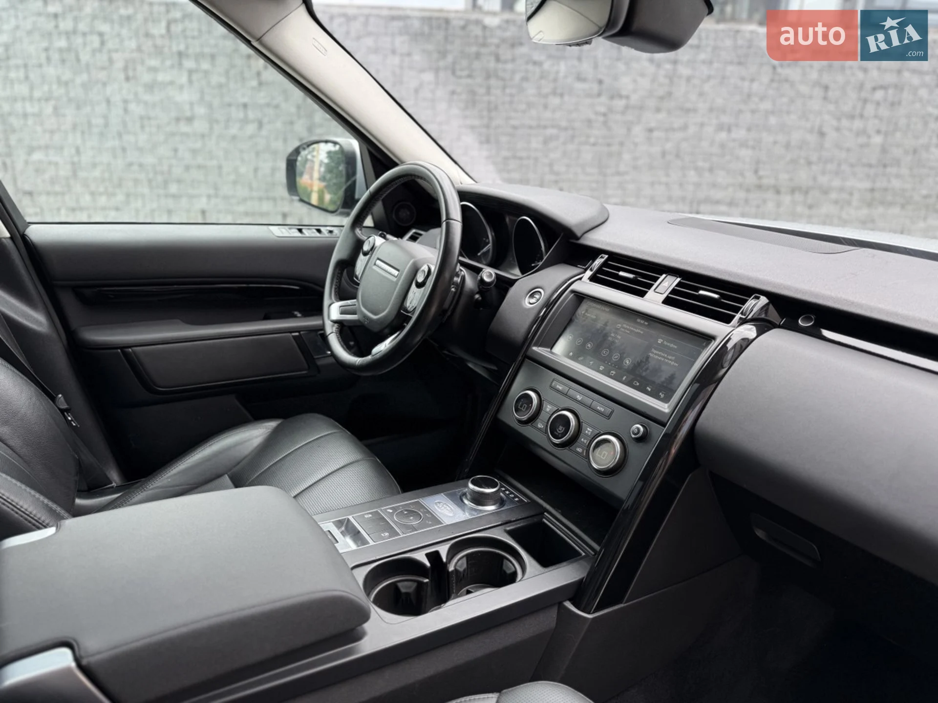 2018 Land Rover Discovery - мініатюра 10