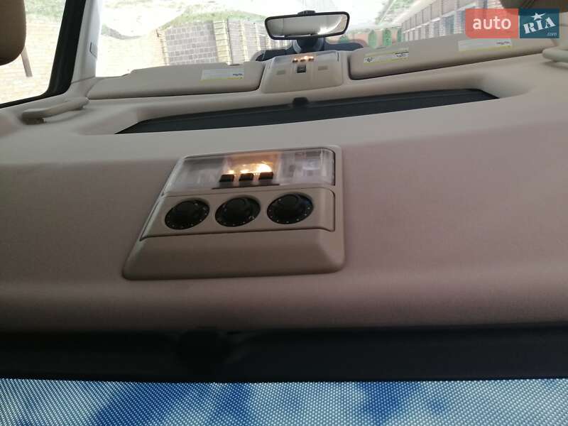 Позашляховик / Кросовер Land Rover Discovery 2014 в Луцьку