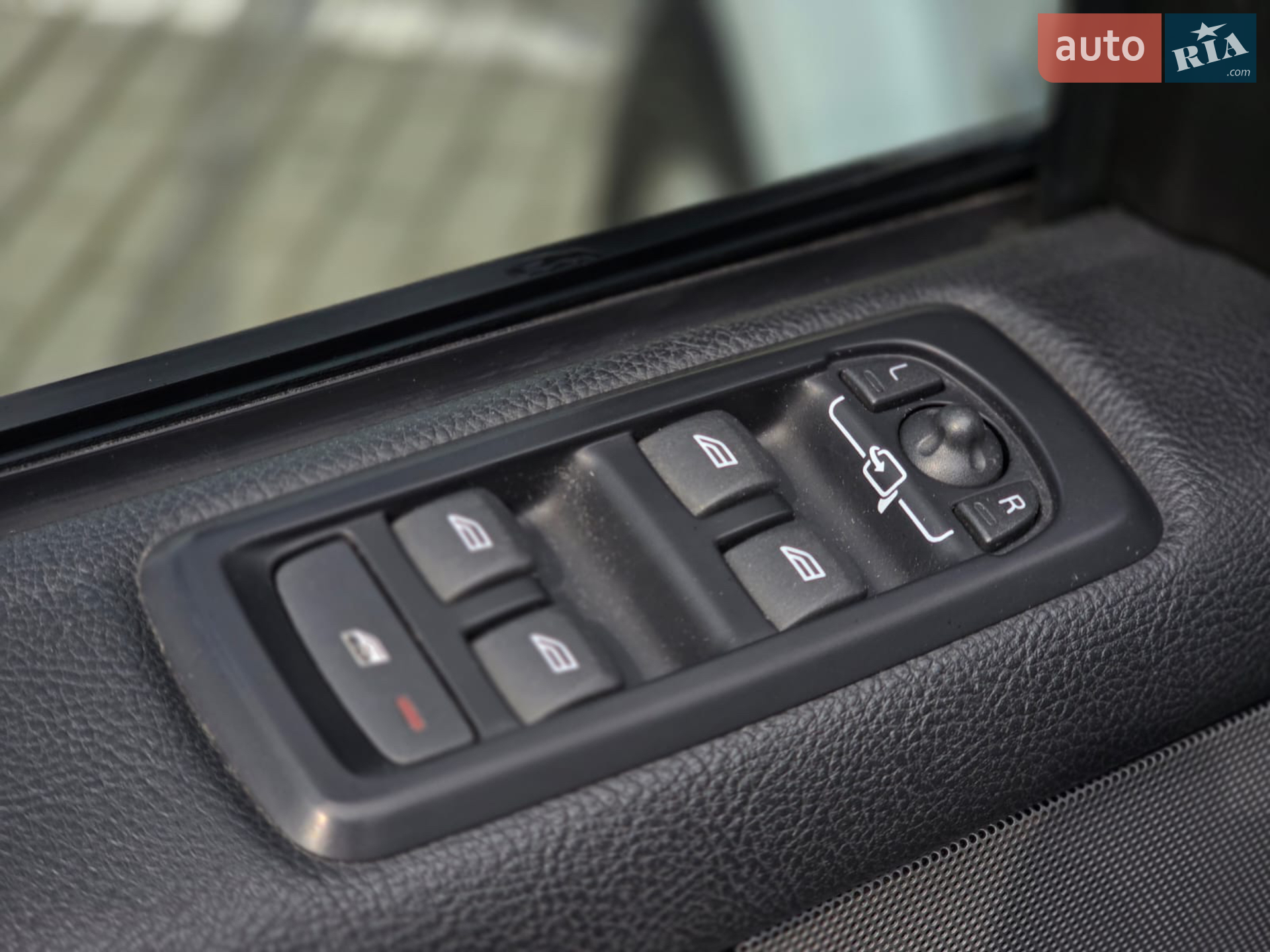 2013 Land Rover Discovery - мініатюра 14