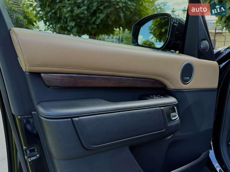 Внедорожник / Кроссовер Land Rover Discovery 2021 в Киеве