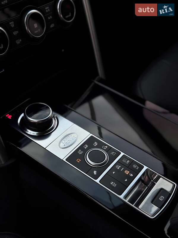 Внедорожник / Кроссовер Land Rover Discovery 2018 в Киеве