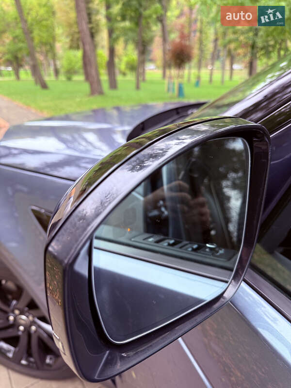 Позашляховик / Кросовер Land Rover Discovery 2019 в Києві