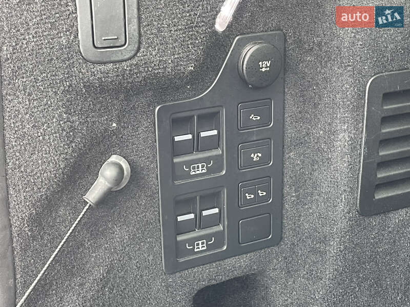 Внедорожник / Кроссовер Land Rover Discovery 2018 в Киеве