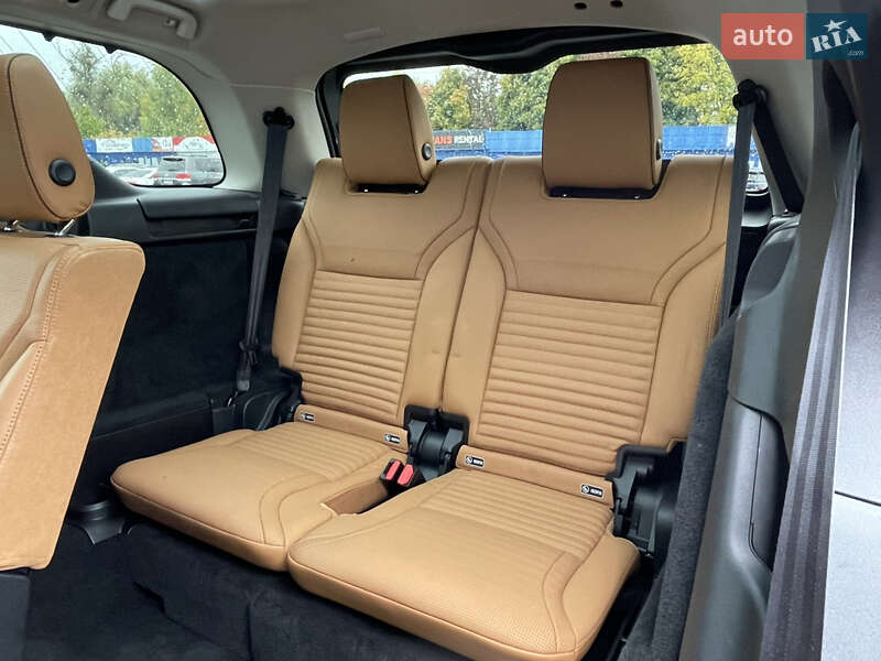 Внедорожник / Кроссовер Land Rover Discovery 2018 в Киеве