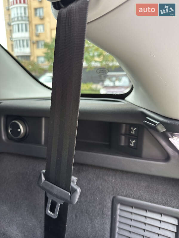 Позашляховик / Кросовер Land Rover Discovery 2019 в Києві