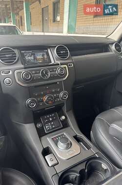 Внедорожник / Кроссовер Land Rover Discovery 2016 в 