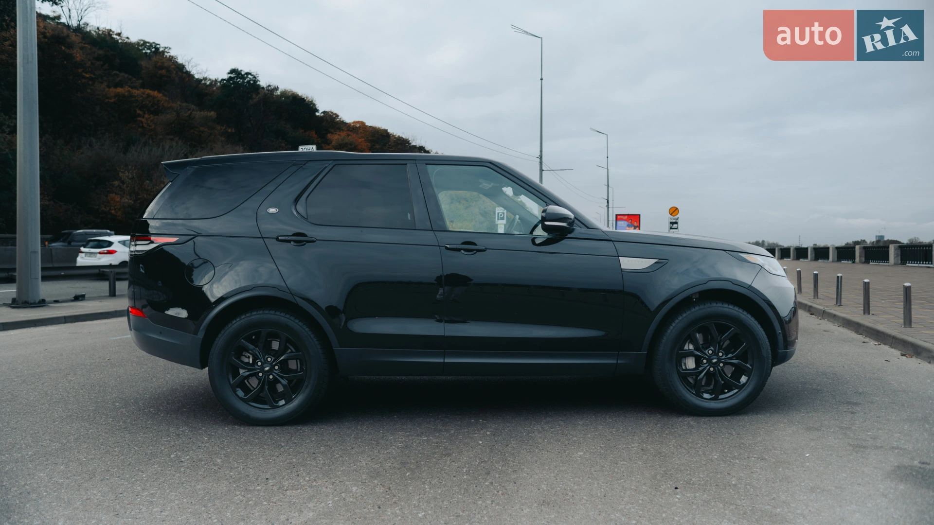 2019 Land Rover Discovery - мініатюра 6
