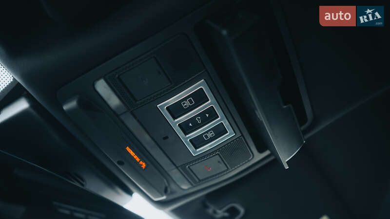 Позашляховик / Кросовер Land Rover Discovery 2019 в Києві фото 41 Позашляховик / Кросовер Land Rover Discovery 2019 в Києві