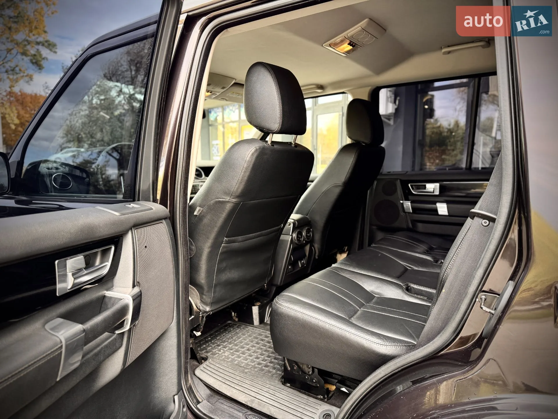 2010 Land Rover Discovery - мініатюра 18