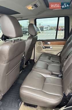 Позашляховик / Кросовер Land Rover Discovery 2016 в  фото 10 Позашляховик / Кросовер Land Rover Discovery 2016 в