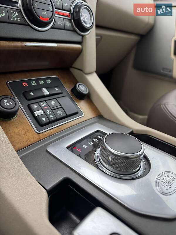 Внедорожник / Кроссовер Land Rover Discovery 2016 в Луцке фото 24 Внедорожник / Кроссовер Land Rover Discovery 2016 в Луцке