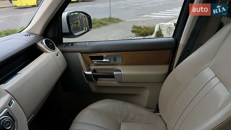 Внедорожник / Кроссовер Land Rover Discovery 2016 в Львове