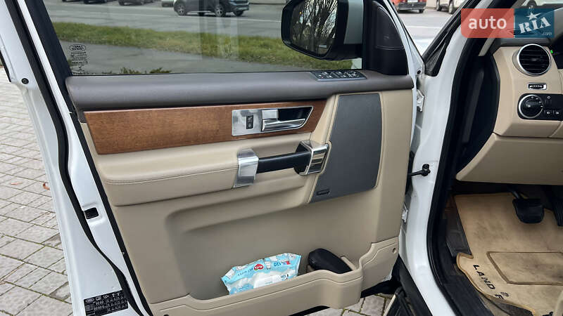 Внедорожник / Кроссовер Land Rover Discovery 2016 в Львове