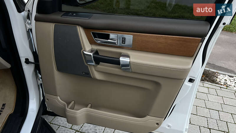 Внедорожник / Кроссовер Land Rover Discovery 2016 в Львове